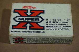 lot 214 image: 5 Western Super-X 12 Gauge 3 Magnum 4 Buck Shotshells