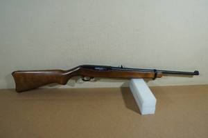 lot 11 image: Ruger 1022 Carbine .22 LR Semi-Auto Rifle