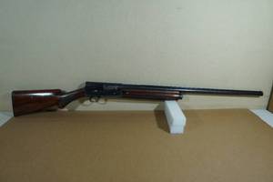 lot 15 image: 1951 Browning Auto-5 12 Gauge Semi-Auto Shotgun