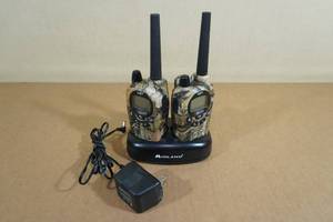 lot 57 image: Midland Long Range Walkie Talkies with Charger