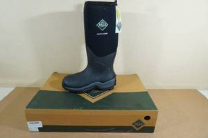 lot 69 image: Muck Boot Unisex Arctic Sport Boots -Mens 5Womens 6