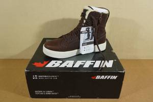 lot 72 image: Baffin Tavern Stylish Winter Boots -Size 10