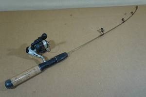 lot 142 image: Zebco Dock Demon Deluxe Ice Fishing Rod with Reel
