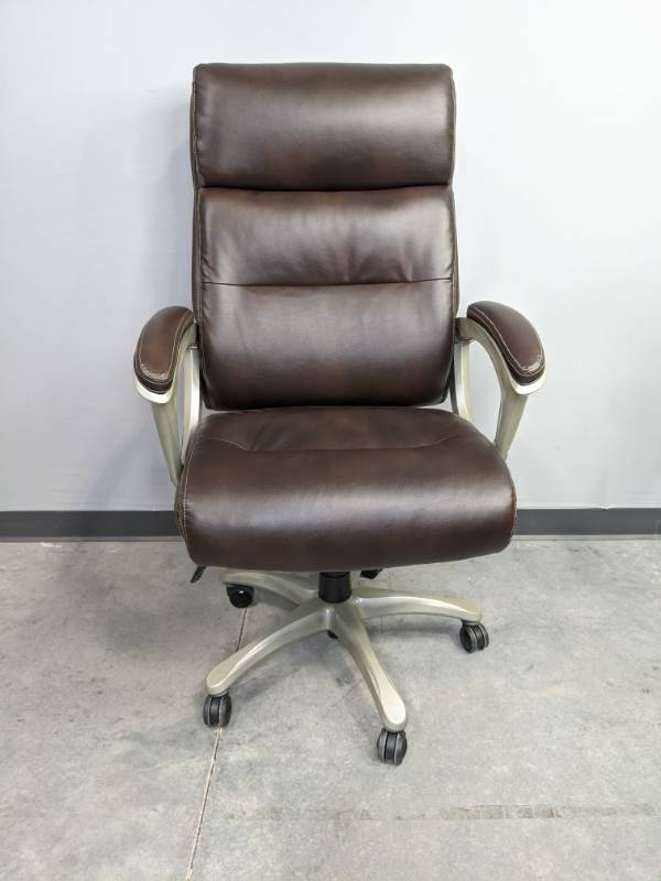 NEW La Z Boy Varnell Big Tall Executive Chair in Brown X