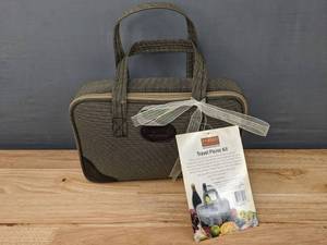lot 47 image: NEW Travel Picnic Kit M