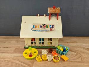 lot 42 image: Vintage 1971 Fisher-Price Play Family School and Accessories M