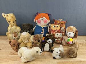 lot 91 image: Fun Collection of Vintage Stuffed Animals Kangaroo, Dog, Owls, and More M