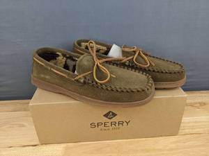 lot 62A image: Sperry Mens Trapper Moccasin Size 10 N