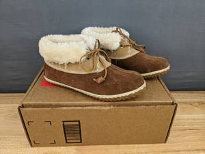 lot 35A image: Sperry Womens Boots, size 7, Cinnamon N