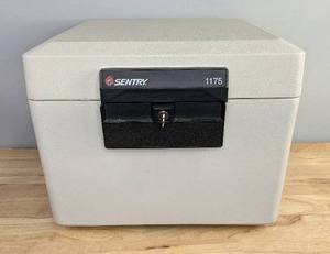 lot 74 image: Sentry 1175 Fire Resistant Safe w Key R