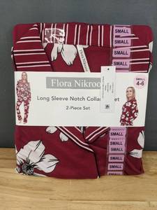 lot 86 image: Flora Nikrooz Long Sleeve Notch Collar 2-Piece PJ Set - Size Small (4-6) X