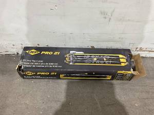 lot 232 image: QEP 22700Q 700XT 34 HP Wet Tile Saw with 7 in. Blade and Table Extension