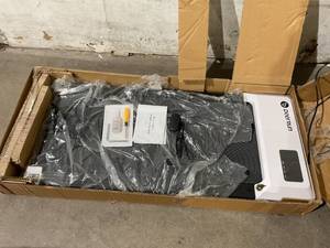 lot 122 image: DeerRun 2 in 1 Under Desk White Treadmill