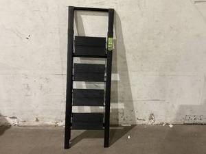 lot 125 image: 50 in Folding Step Ladder