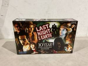 lot 316 image: Flying Frog Productions Last Night On Earth - The Zombie Game