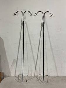 lot 317 image: Bird Feeder Yard Hangers