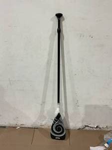 lot 364 image: BPS New Zealand 2-Piece Carbon Fiber Paddle