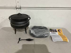 lot 98 image: Bruntmor 8.5 Quart Pre-Seasoned Cast Iron Cauldron