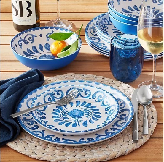 lot 506 image: NEW  Members Mark 12-Piece Bamboo Melamine Dinnerware Set - Blue and White