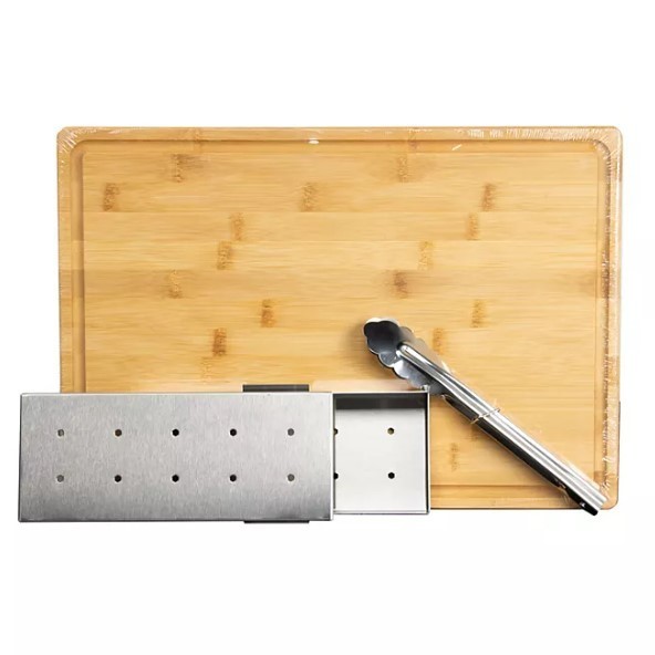 lot 435 image: NEW Ultimate BBQ Smoker Gift Set with Wooden Cutting Board