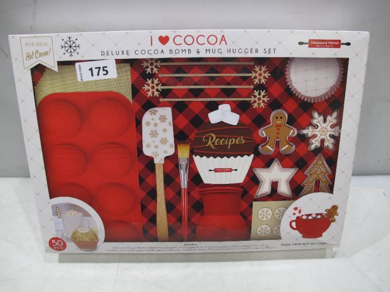 lot 363 image: NEW Deluxe Hot Cocoa Bomb and Mug Hugger Making Set