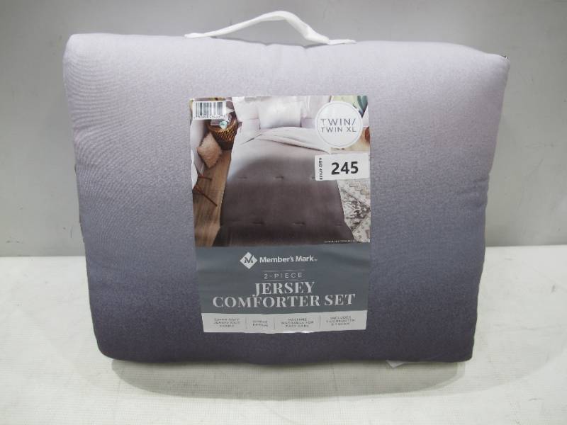 lot 398 image: NEW Members Mark Jersey Ombre Comforter Set - TwinTwin XL - Gray