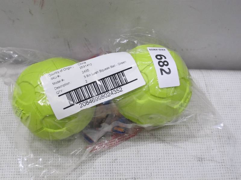 lot 196 image: NEW Pair of Nerf Dog 3.8in Bash Squeak Balls - Green