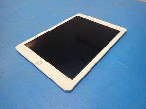 Apple&nbspiPad Pro 9.7 A1673  32GB of storage  Wifi Model Only  Includes Charging Cable