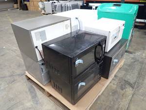 Pallet of 8 Used Microwaves removed from working environment&nbsp  fully functional, needs to be cleaned out