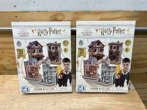 lot 41 image: HARRY POTTER Lot of 2- Cityscape 3D Paper Puzzles (Diagon Alley)