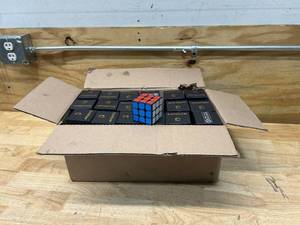 lot 52 image: CREATIVE LINE Lot of 54- Speed Ripper Cubes