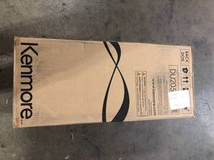 KENMORE Elite Pet Friendly Bagged Upright Vacuum   Customer Returns See Pictures