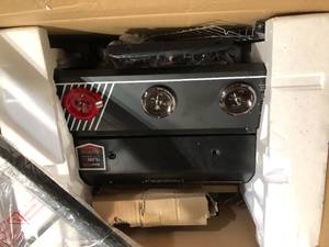 Dyna-Glo 3-Burner Propane Gas Grill in Matte Black with TriVantage Multifunctional Cooking System Open Box  Customer Returns See Pictures