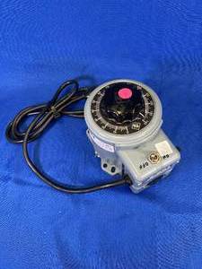 lot 27 image: Power Transformer Powerstat Variable Transformer 0-140 Type 3PN116B