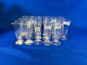 lot 77 image: 23 - 4 Dram Vintage Pharmacy Glassware Mecro Brand