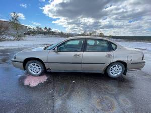 lot 26 image: 2004 Chevrolet Impala - 1 OWNER