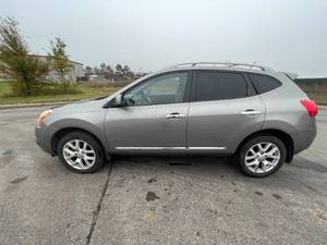lot 28B image: 2011 Nissan Rogue SV - AWD