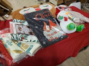 lot 114 image: Super cute assortment of X-mas toys, pillows and linens