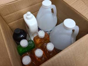 lot 128 image: Box of household and office cleaning supplies