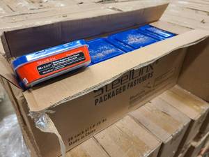 lot 632 image: Case of SteelLinx Drywall Construction #8 x 2-12 Screws