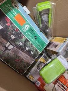 lot 33 image: Big box of outdoor lightings, spotlights and lanterns