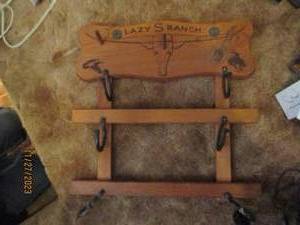 lot 90 image: Lazy Ranch Wood frame boot and hat rack with horseshoe boot hooks