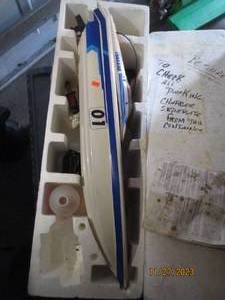 lot 100 image: Gas powered remote control speed boat (no remote)