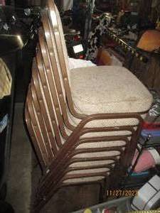 lot 103 image: Lot of 8 padded Stackable banquet chairs