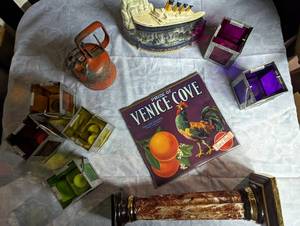 lot 153 image: Home decor collection...