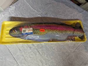 lot 159 image: Fake Fish...