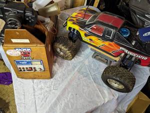 lot 161 image: RC Truck Kit And Station...
