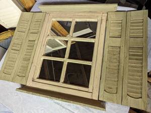 lot 189 image: Wall Decor - See Picture...