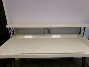 lot 01 image: Laundry Table...