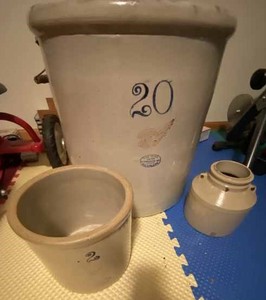 lot 41 image: Red wing 25 and 2 gallon crocks, 1 gallon crock